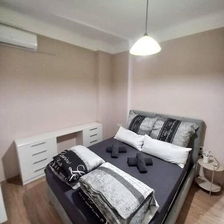 Kassandrou Deluxe Apartment Salonicco Esterno foto